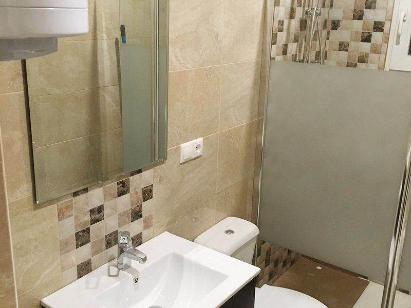 Hotel Francia - Two Bedroom Valenza